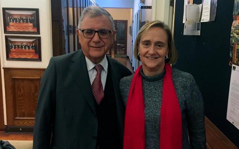 Profesor Héctor Humeres y Leonor Etcheberry (Imagen de archivo)