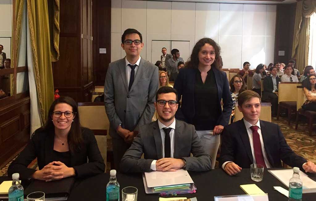 Junto con haber ganado la competencia, el equipo de la Universidad de Chile consiguió el premio "Best Memorial", por la calidad de los escritos presentados ante el panel de jueces.